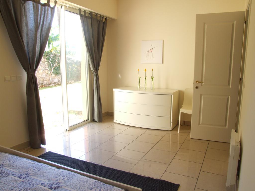 Appartement Au Chateau Vallaya Menton Bagian luar foto